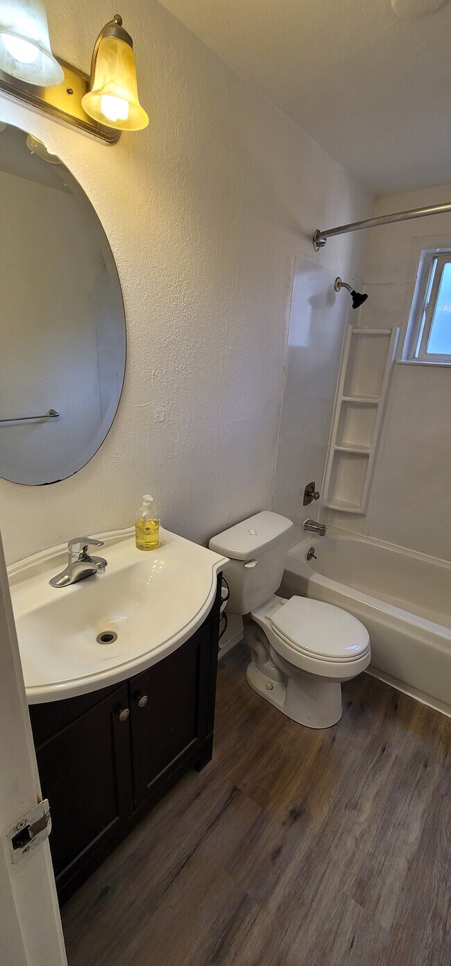 Building Photo - 18320 Hurst Rd