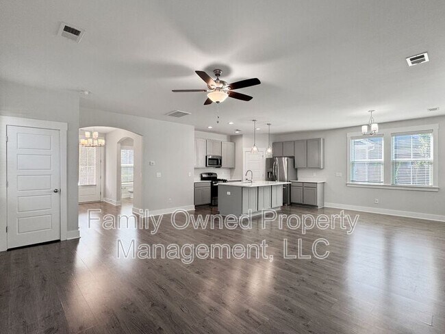 Building Photo - 201 Makemie Wy