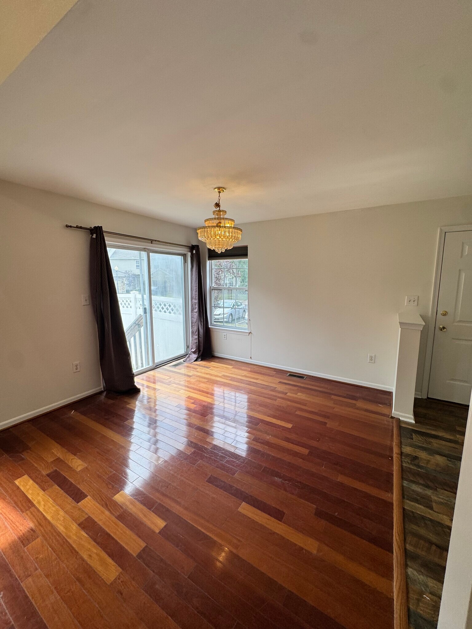 Building Photo - 305 Cobblestone Ct