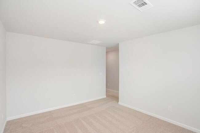 Building Photo - 250 Hazel Ln