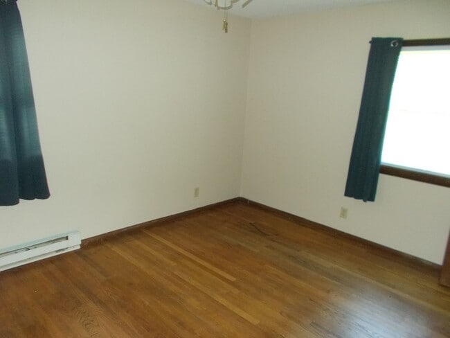Building Photo - 312 Hazelwood Ln