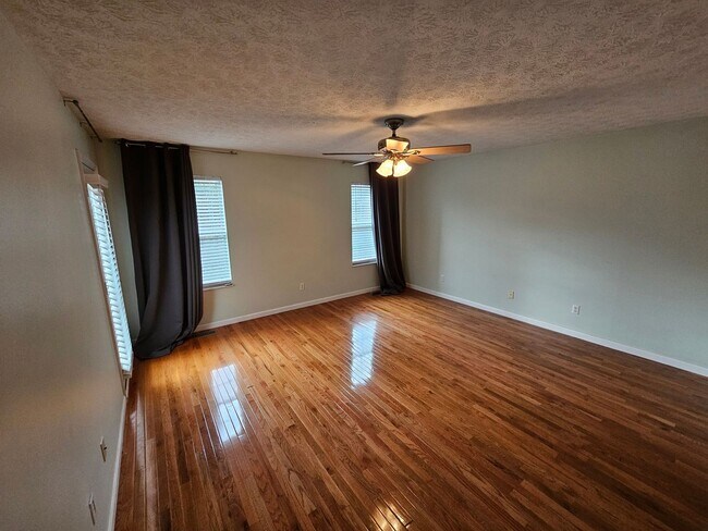 Building Photo - 3 Bedroom home in the Northfield subdivisi...