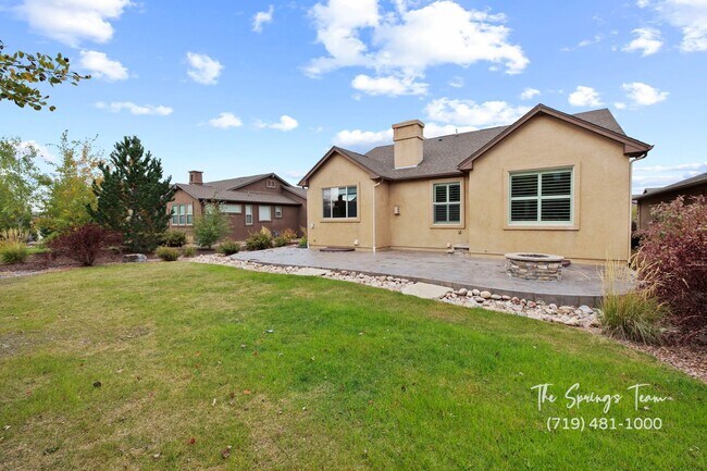 Building Photo - BEAUTIFUL 4BD + BONUS ROOM/3BA/3 CAR GARAG...