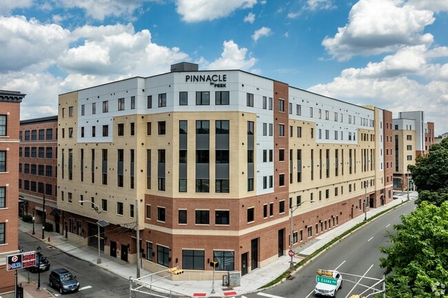 Building Photo - 72 S Essex Ave