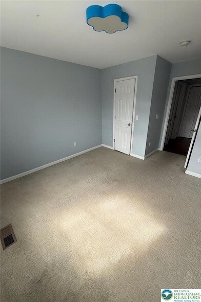 Building Photo - 4528 Bellflower Way