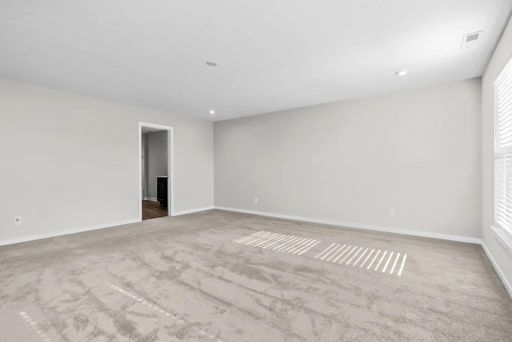 Building Photo - 367 Birchwood Dr