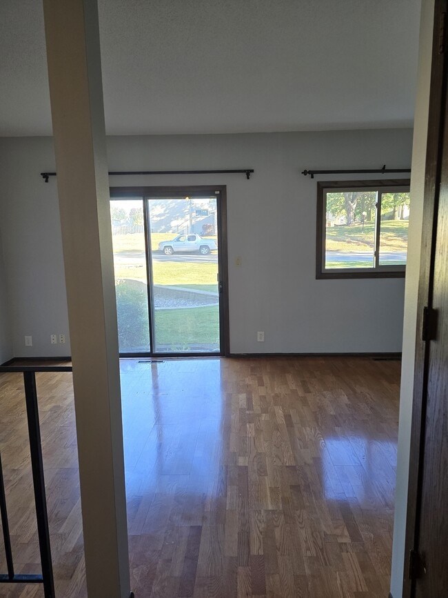 Building Photo - 1551 N Oberlin Cir