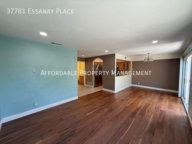 Building Photo - 37781 Essanay Pl