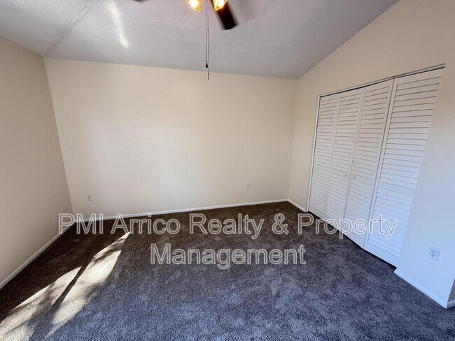 Building Photo - 12653 Longcrest Dr