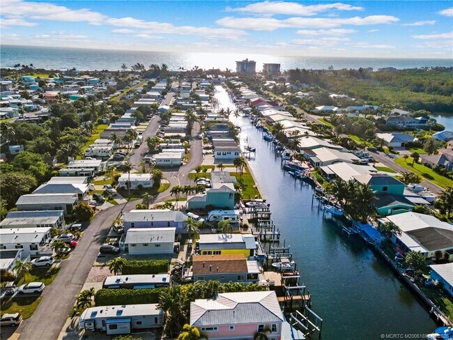 Building Photo - 96 Aqua Ra Dr
