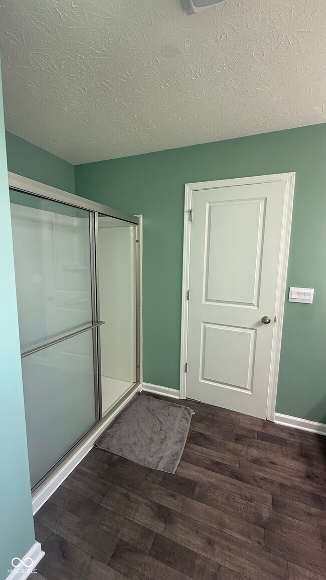 Building Photo - 6923 Bryant Pl