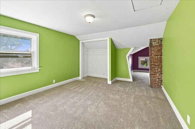 Building Photo - 5344 Lowell Ave