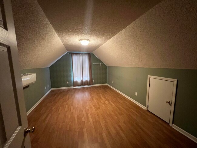 Building Photo - 6770 J J Roberts Dr