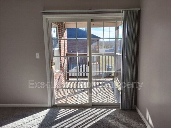 Building Photo - 103 Kenilworth Ct