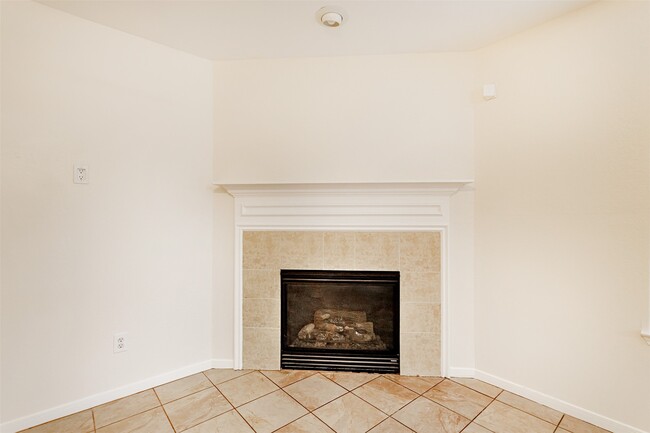 Building Photo - 2830 Katy Briar Ln