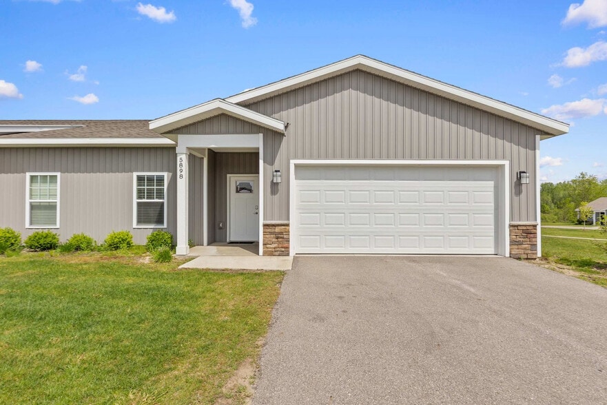 Building Photo - 5898 Grenache Ave
