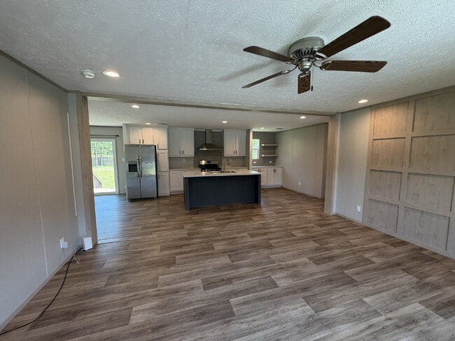 Building Photo - Mobile Home for Rent