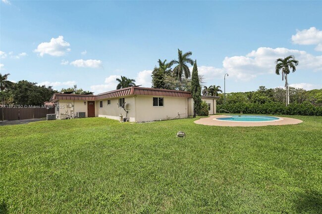 Building Photo - 20 W Tropical Way