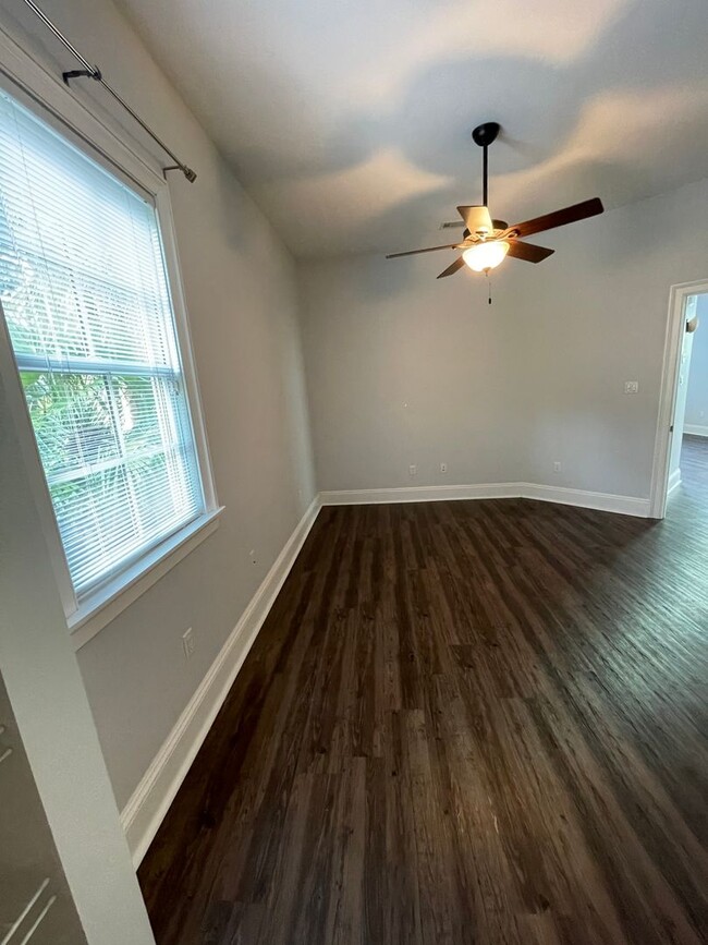 Building Photo - 2BD/2BA Uptown near Tulane