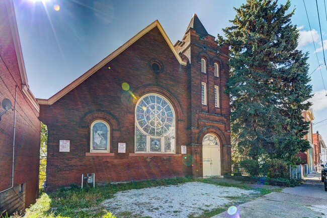Building Photo - 2218 Arlington Ave