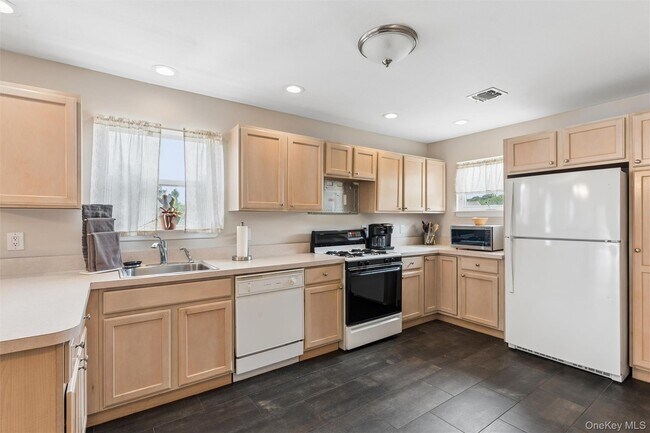 Building Photo - 3002 Willow Pond Dr