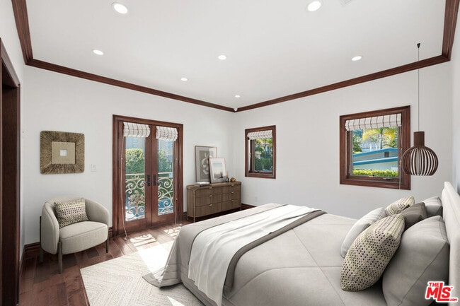 Building Photo - 2108 San Ysidro Dr