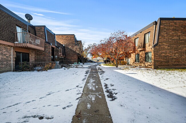 Building Photo - 629 Derry Ct