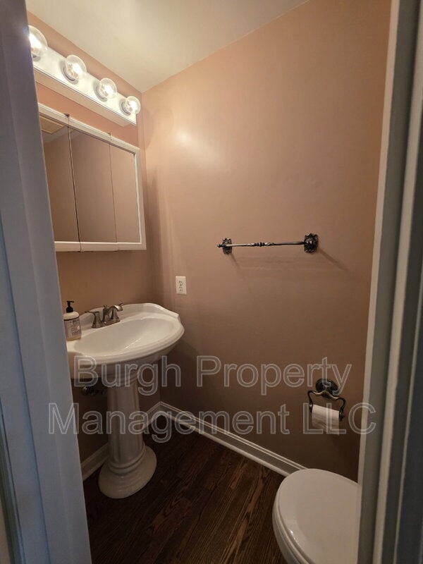 Building Photo - 1520 Hatteras St