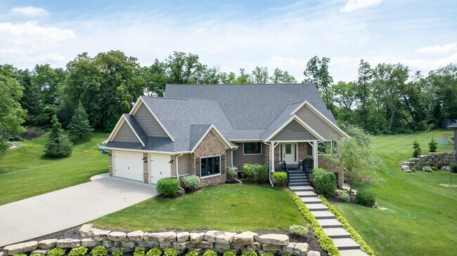Primary Photo - 1762 Creek Wood Dr