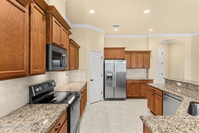 Building Photo - 3720 Alamanda Key Dr