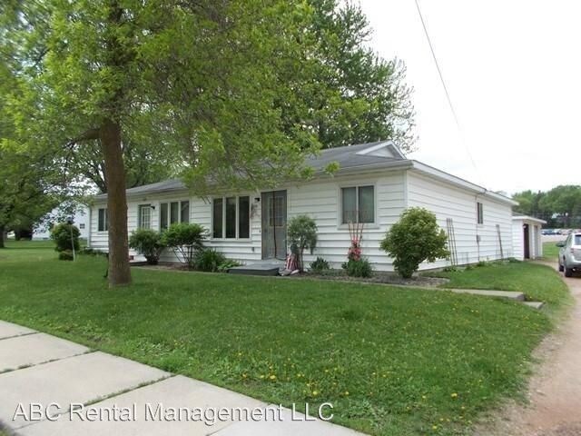 Building Photo - 604 N Walnut Ave