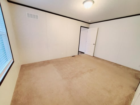 Building Photo - 7028 Bayview Dr