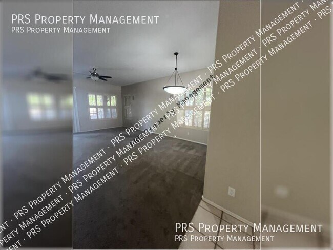 Building Photo - 3935 S Hollyhock Pl