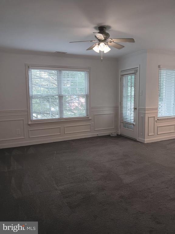 Building Photo - 1606 Diamond Dr