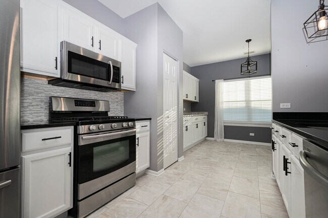 Building Photo - 2664 Cobblestone Dr