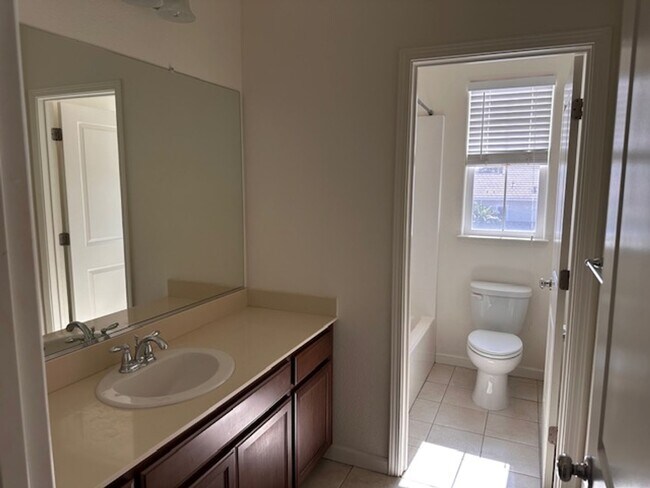 Building Photo - 18281 Parkside Dr