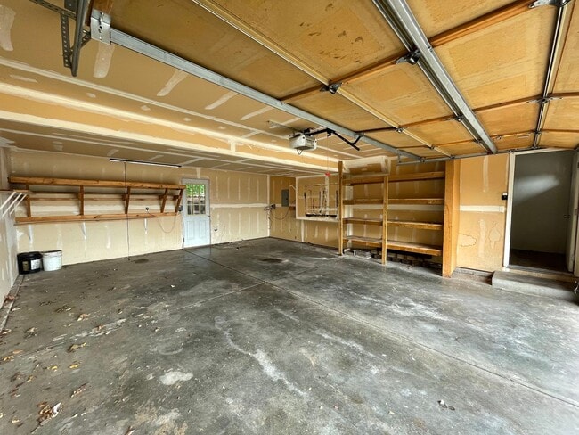 Building Photo - Charming 4-Bedroom, 3-Bathroom Home in West Greeley