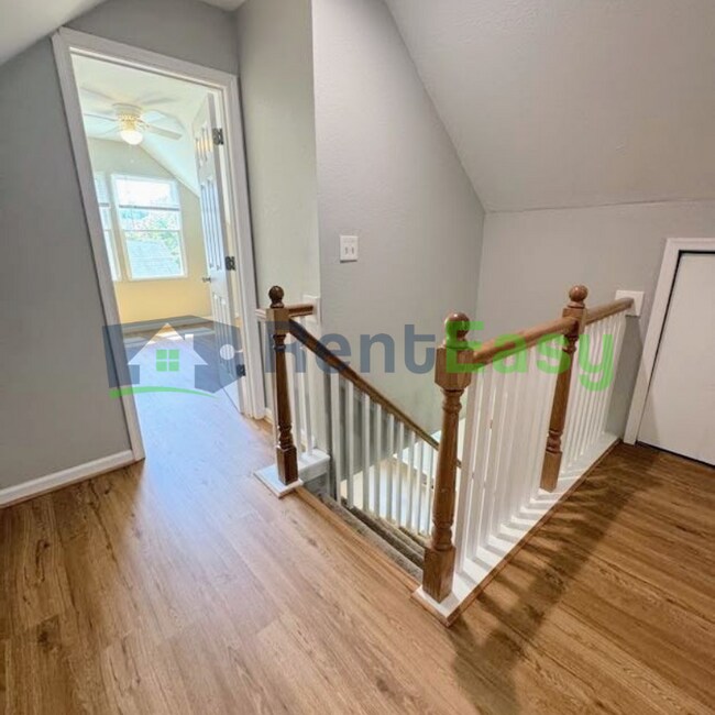 Building Photo - 3316 Dunkirk Ave
