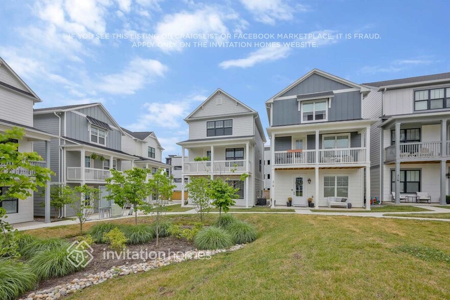 Building Photo - 220 Founders Ln