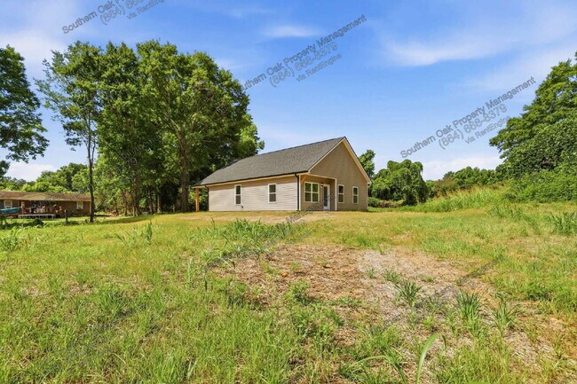 Building Photo - 209 Poplar Ln