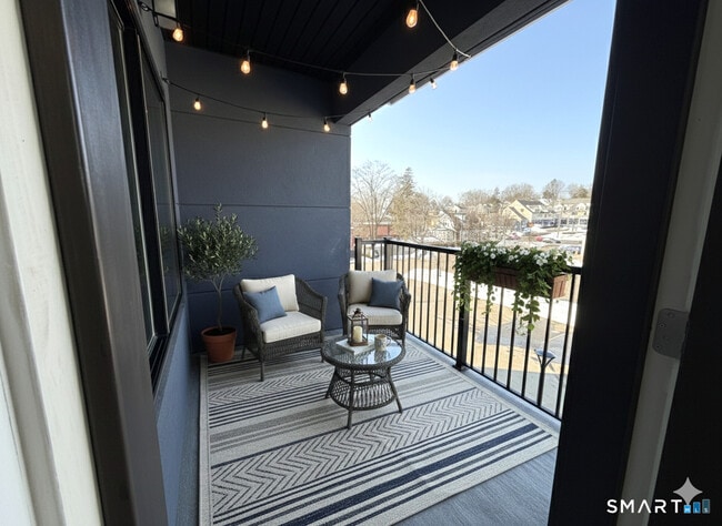 Building Photo - 414 Mather St