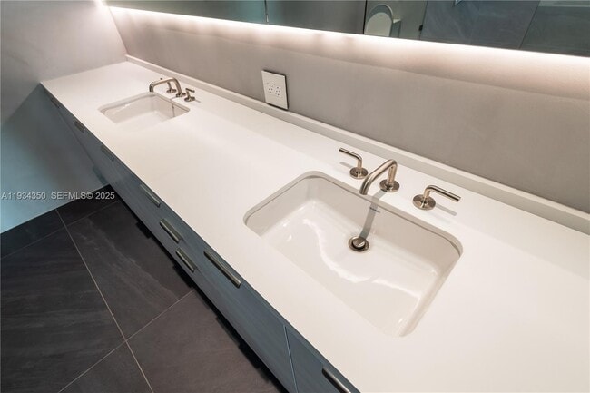 Building Photo - 7934 West Dr