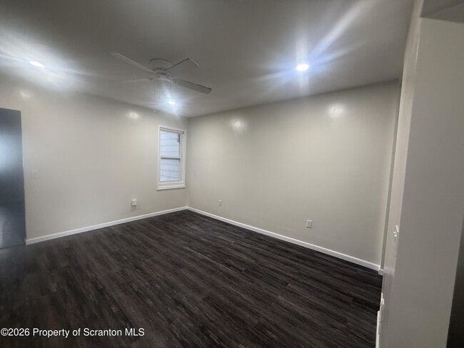 Building Photo - 216 Horton St