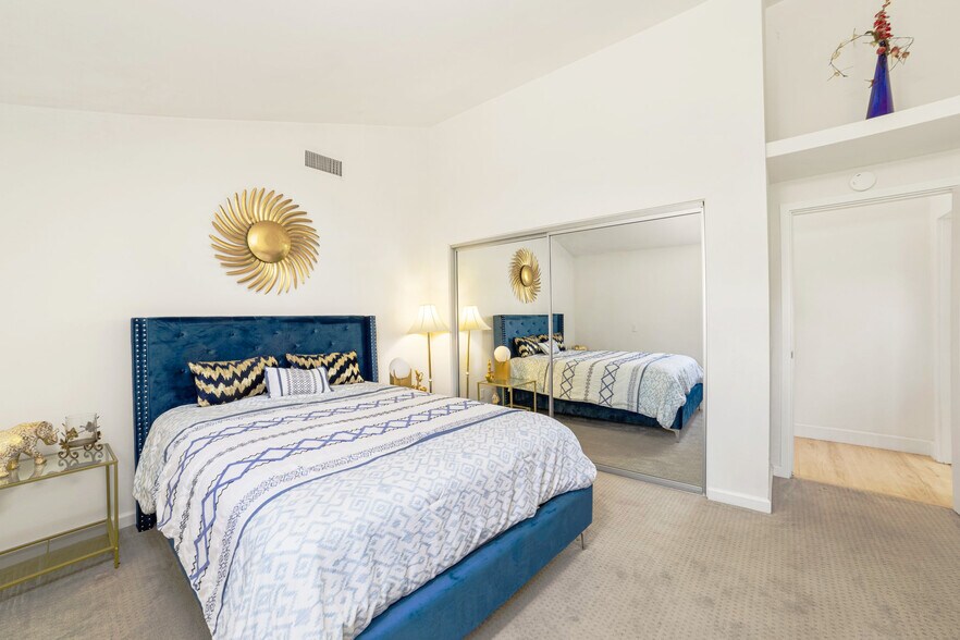 Building Photo - 35090 Mission Hills Dr