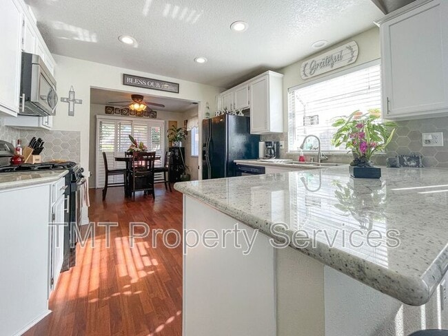 Building Photo - 9424 Blackswain Pl