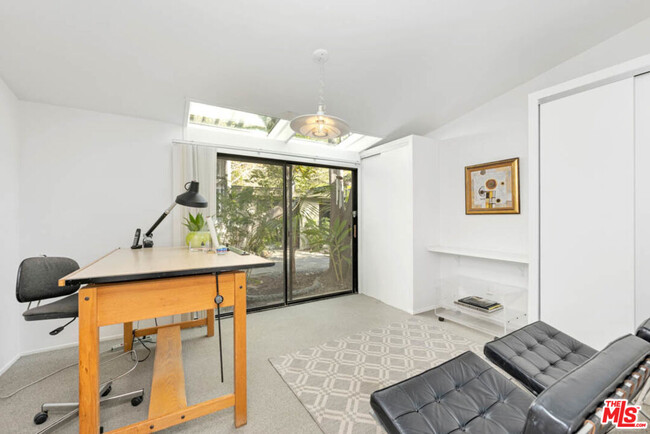 Building Photo - 30611 Las Estrellas Dr
