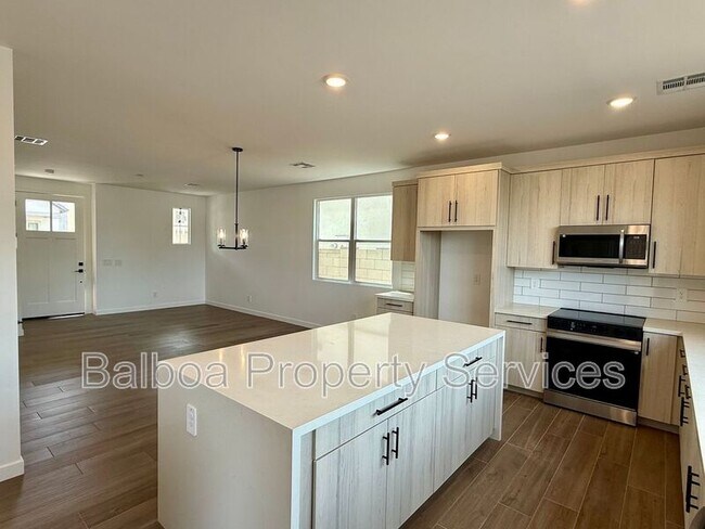 Building Photo - 2345 E Stephens Ct