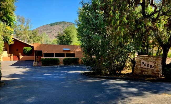 Building Photo - 9006 Old Castle Rd