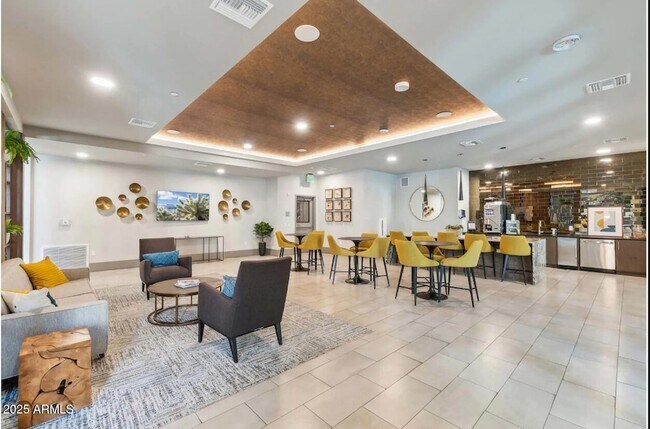 Building Photo - 15501 N Dial Blvd