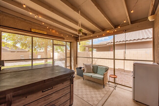 Building Photo - 4540 Jojoba Ave